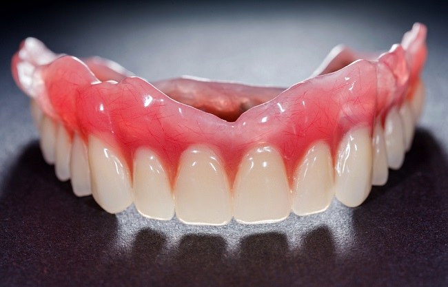 gigi-tiruan-lepasan-arini-dental-care